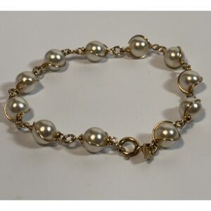 Vintage Bracelet White Pearl and Gold Tone‎ Sarah Coventry Signed 7 in